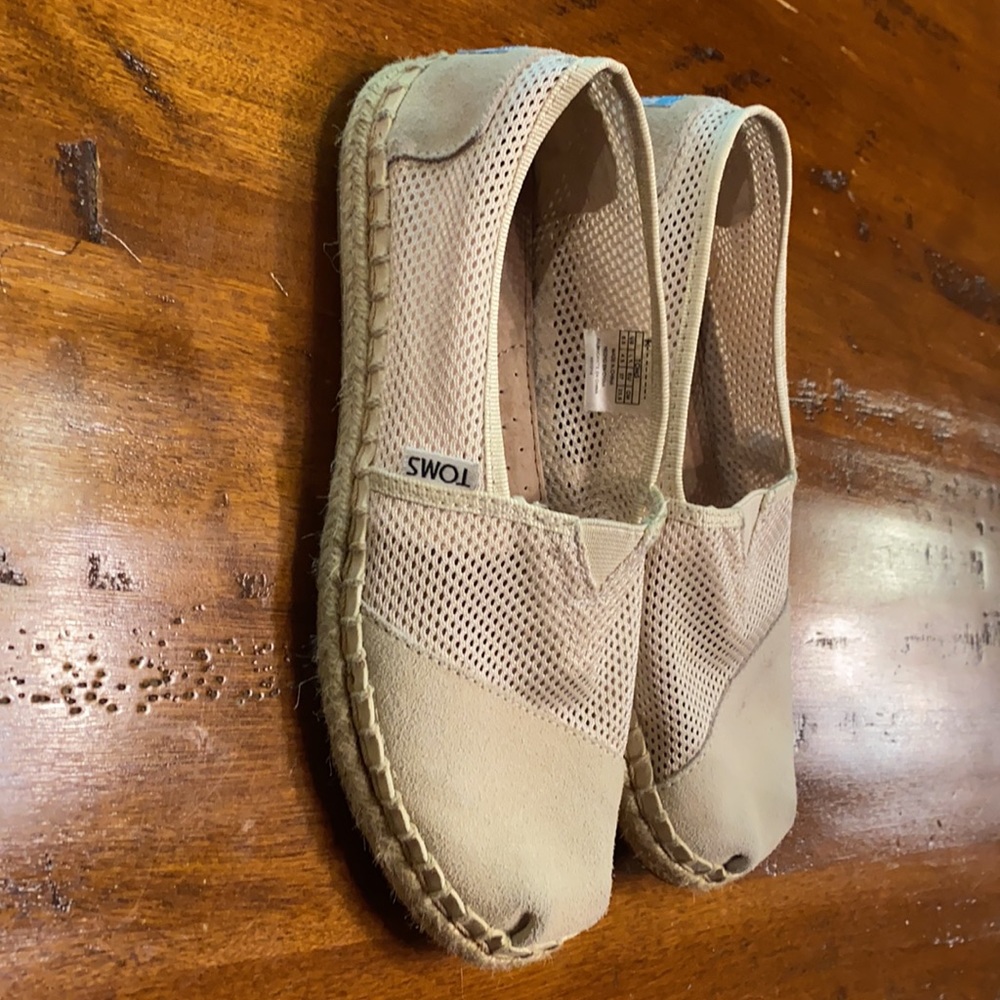 TOMS - Picture 2 of 4
